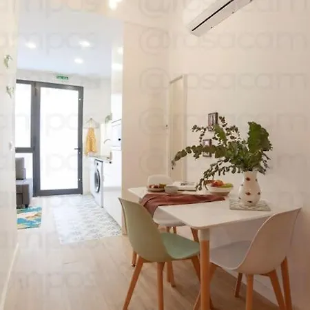 Rb - Urban Loft Retreat, Comfort & Good Location Apartamento