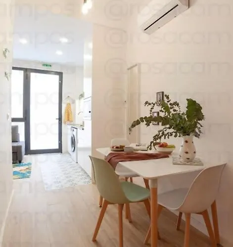 Rb - Urban Loft Retreat, Comfort & Good Location شقة